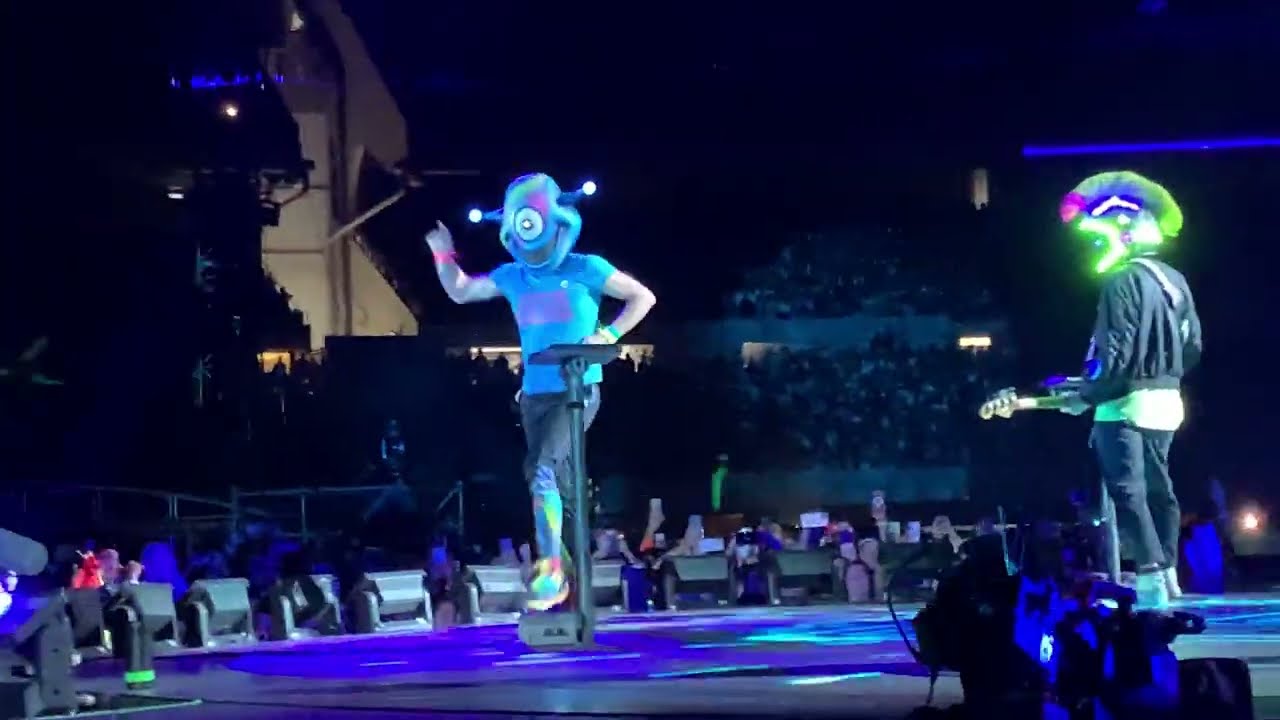 Coldplay - Infinity sign, Something just like this & Midnight - Buenos Aires, Argentina (08/11/2022)
