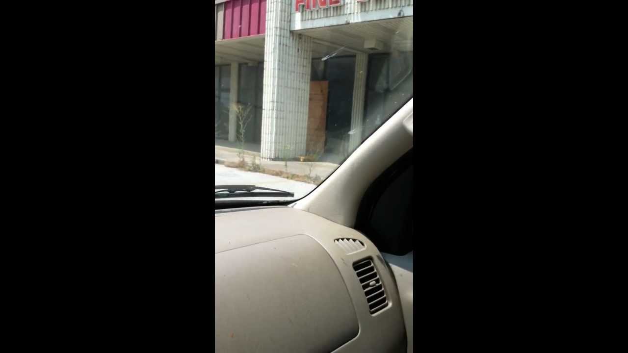 Abandoned KY - A Drive through Versailles Center - An empty dead shopping center