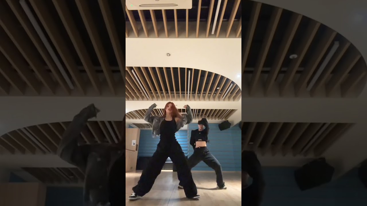 Ryujin & Yeji 'Smoke Challenge' #ryeji #itzy #SmokeChallenge #shorts