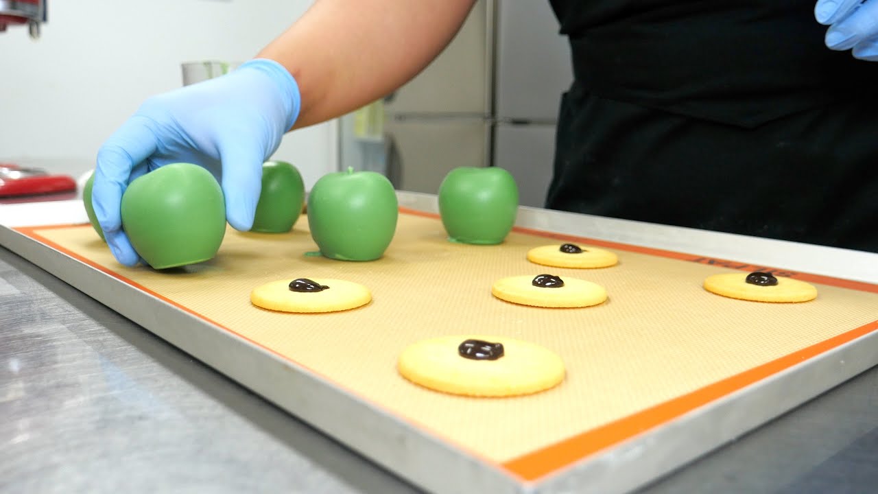 青リンゴ完全再現。フランスで修行したパティシエが編み出した芸術的スイーツの作り方