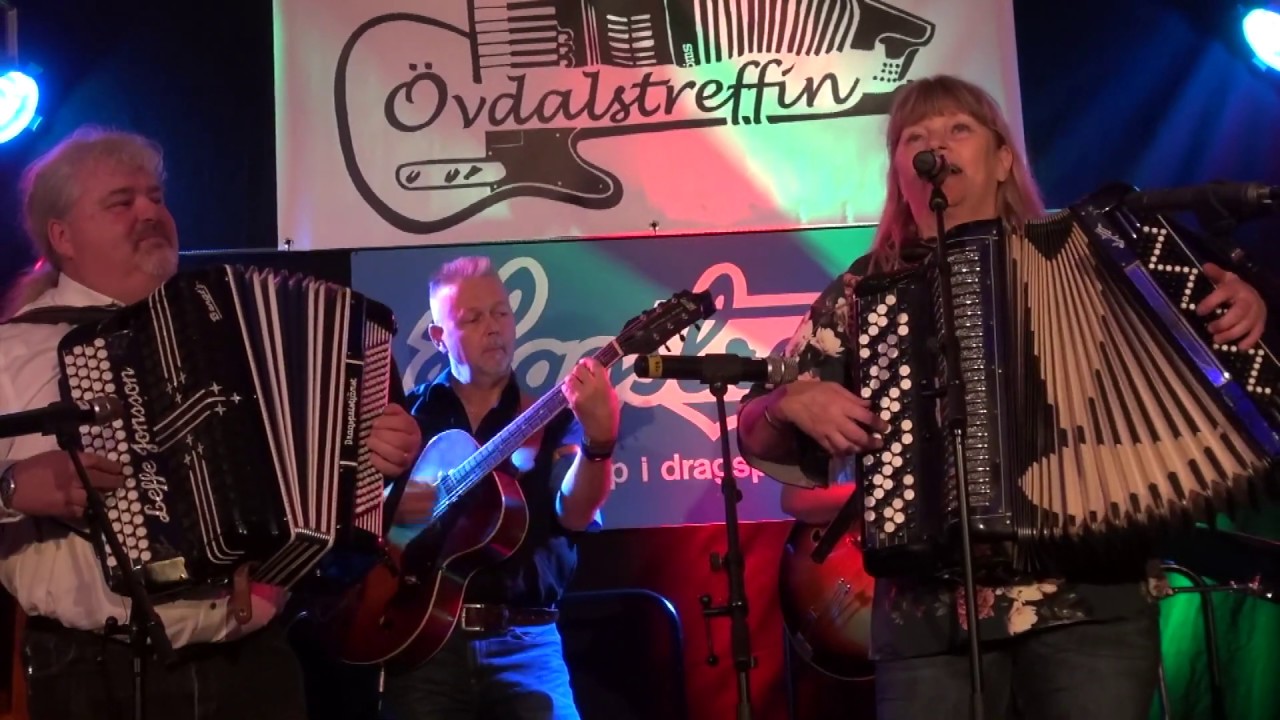 Eva & Leffes Hot Band performs The Darktown stratters ball by Shelton Brooks