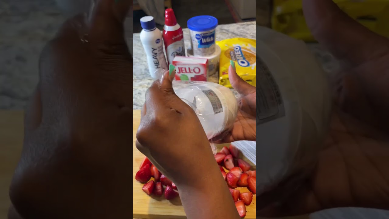 How I made strawberry cheesecake crunch tacos #cooking #strawberrycheesecake