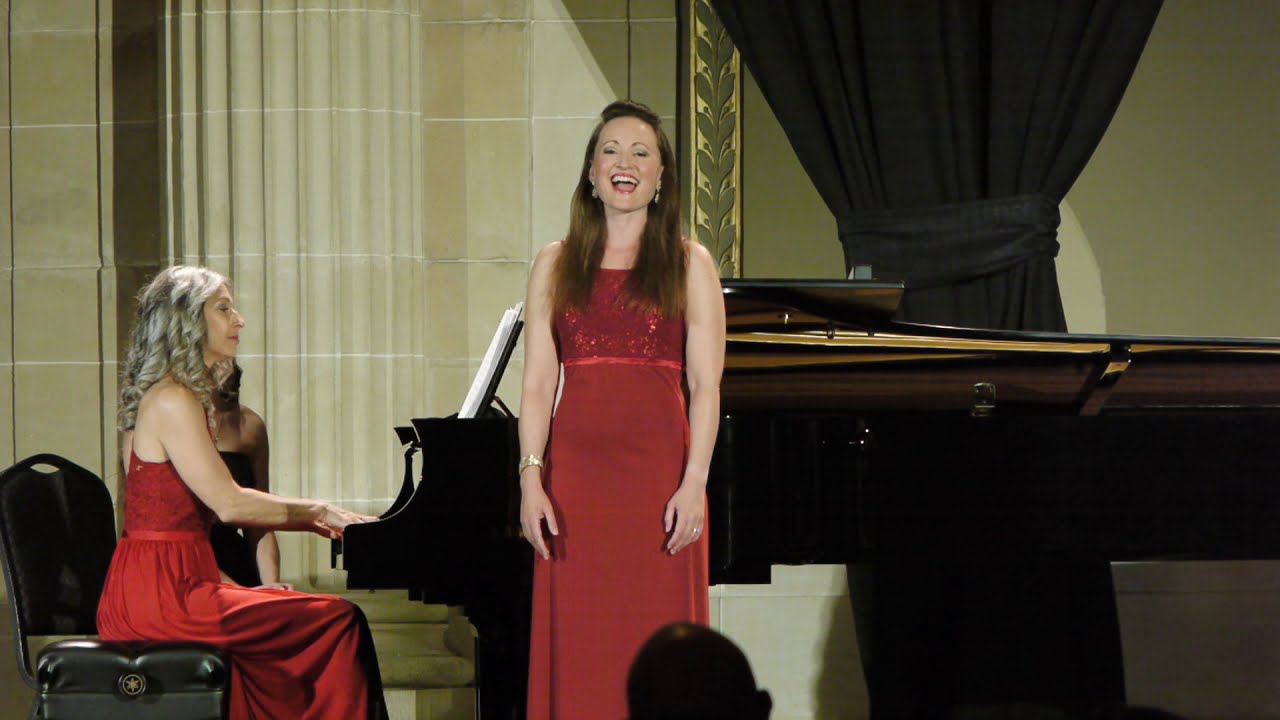 Sarah Zahn, soprano: Music For A While -  Henry Purcell