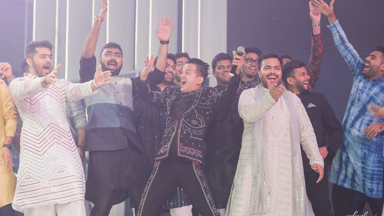Destination Wedding Anchor Girish Sharma Performing Sangeet Night at Leela Palace Jaipur