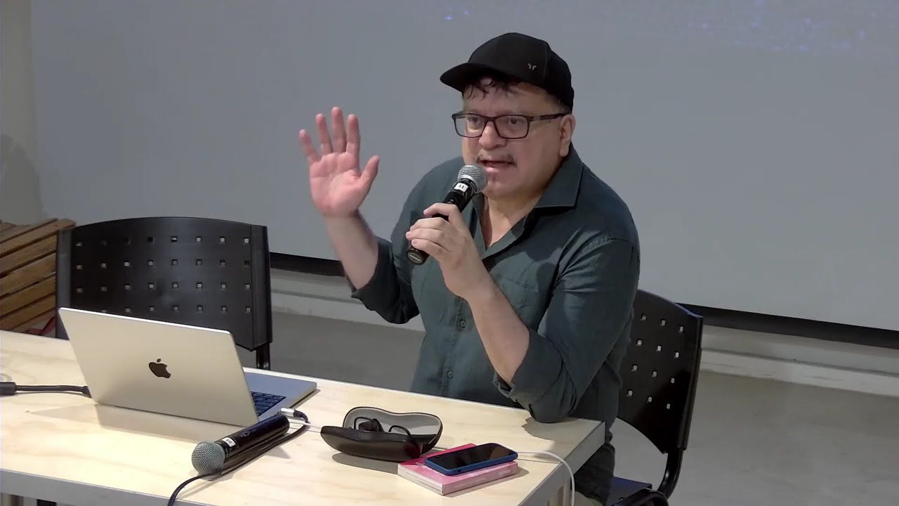 Por una crítica biónica. Análisis de prácticas modeladas por la IA. Conferencia de Javier Ibacache.