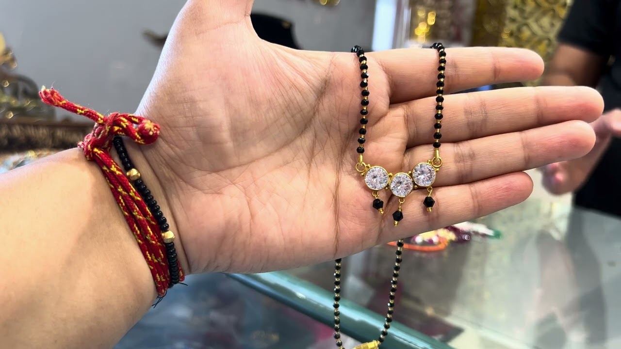 Gold earrings aur gold rajputi set @mahaganpati jewellers 