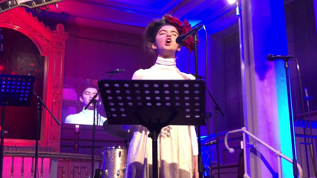Angelina Jordan concert (All I want for Christmas is you)