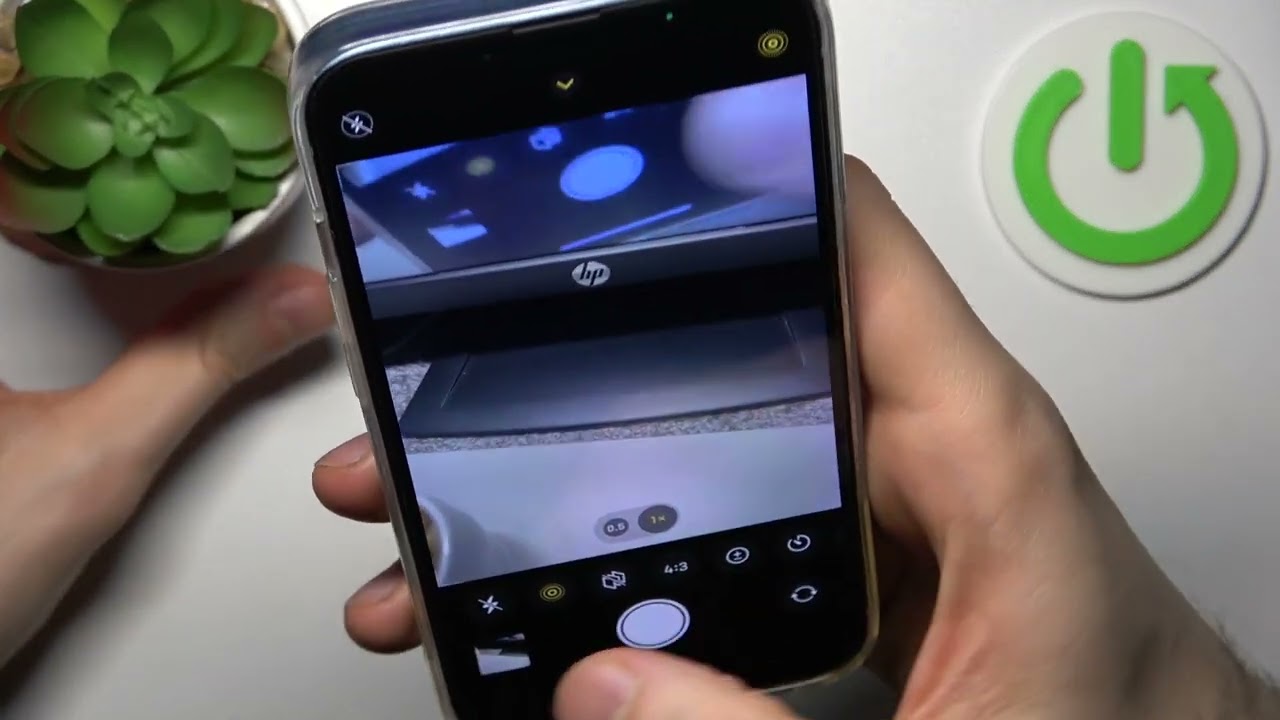 How to Take Live Photos on iPhone 14 - Live Photo Feature in Camera