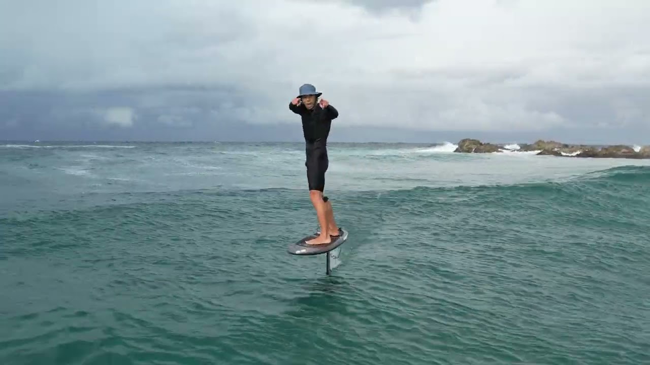 strong offshore wind foil surf