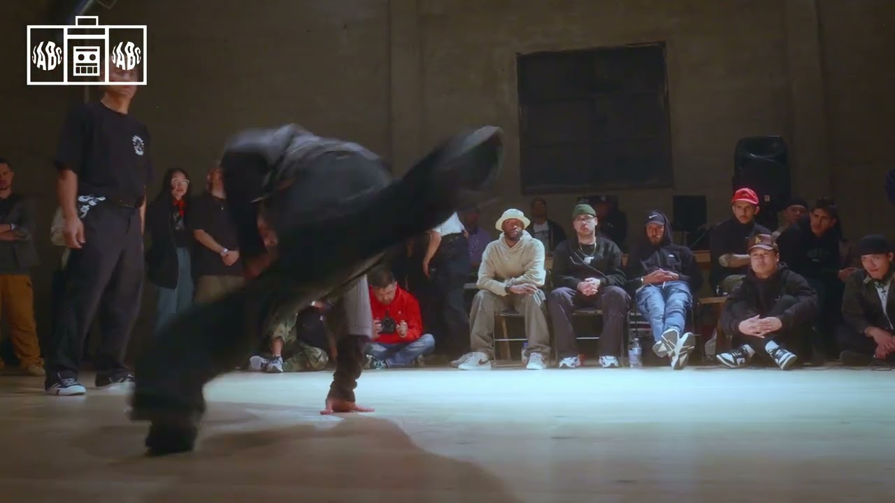 Elephant Graveyard VS Cypher St8 [ 2 v 2 footwork (Semi's)] /// FLOORGANGZ USA 15TH ANNIVERSARY