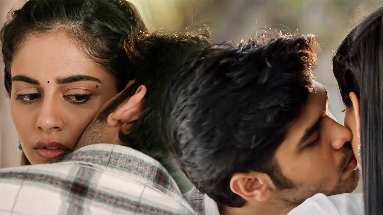 आदित्य ने किया मीरा को Kiss - हीरो को हुवा हीरोइन से पहले नज़रोंवाला प्यार - Adithya Varma - Part 2