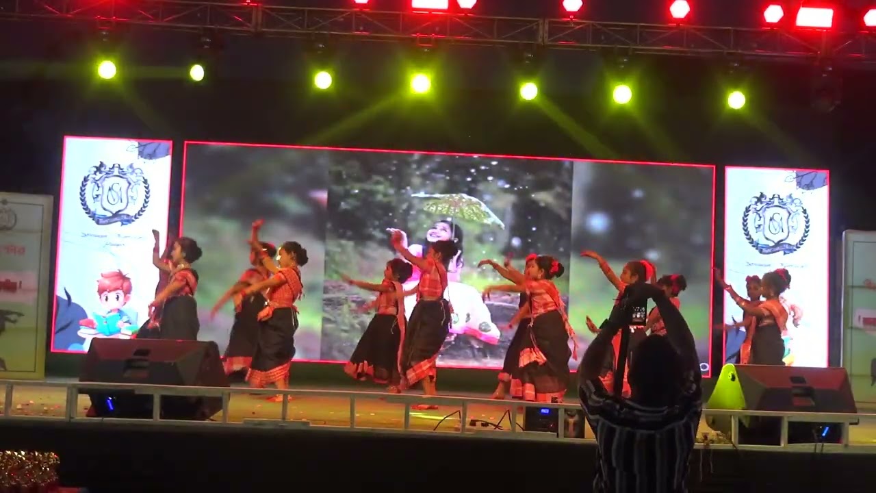 আয় বৃষ্টি ঝেঁপে 