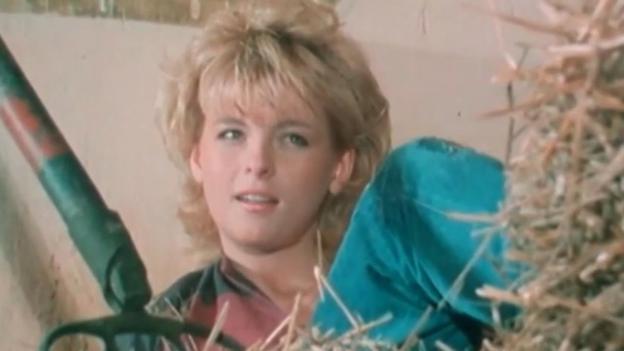 Iveta Bartošová | Léto | 1986 | Official video
