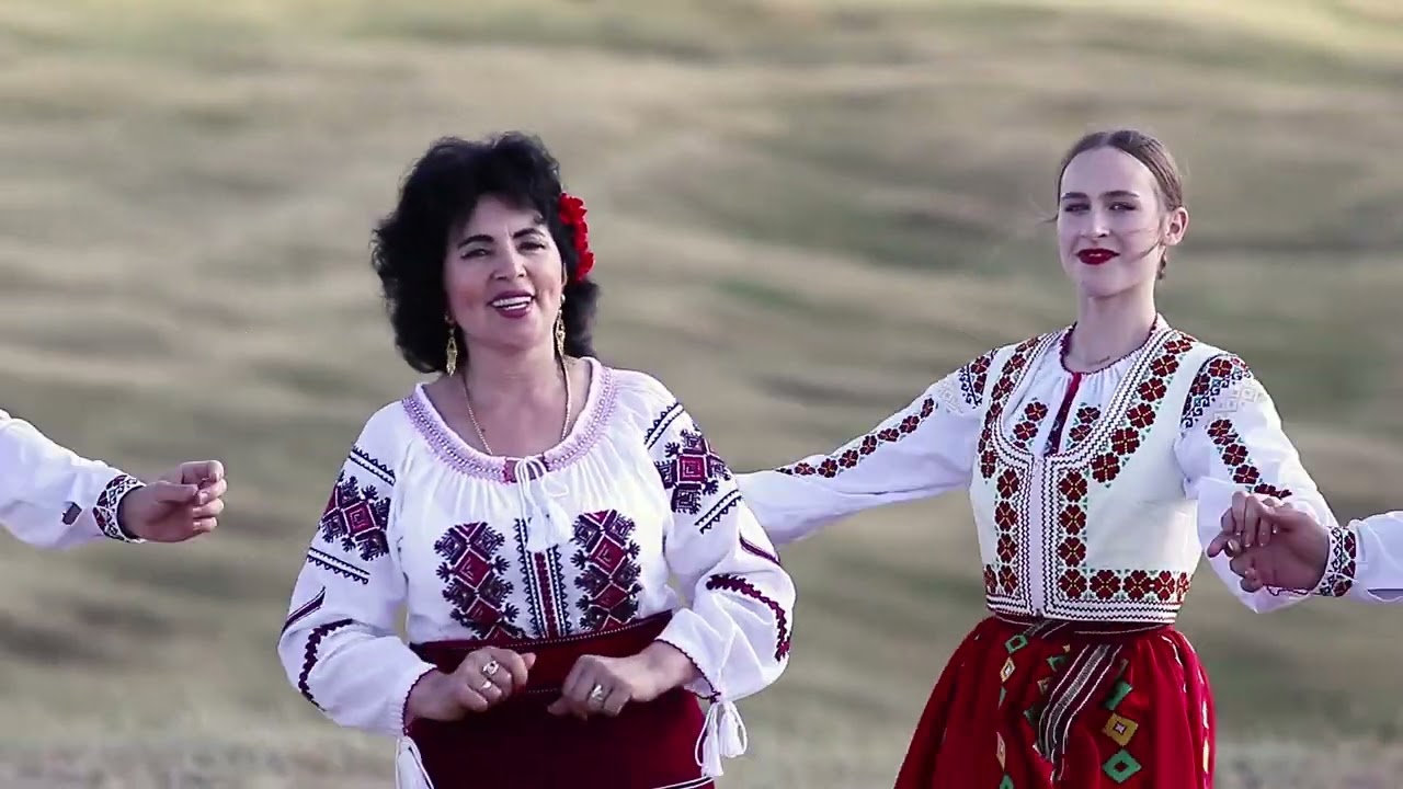 La nuntă moldovenească - Svetlana Traykov-Grușca