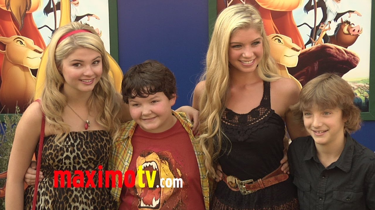 Stefanie Scott - Aedin Mincks - Alexandria Deberry - Jake Short at 