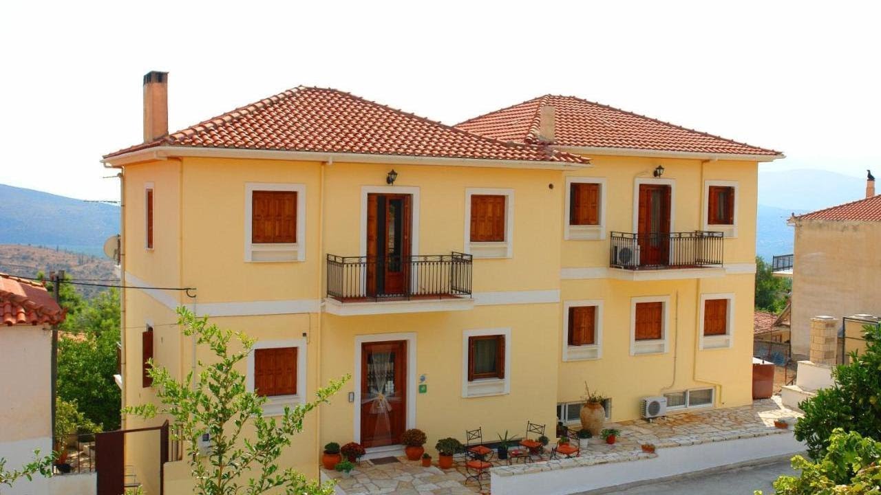 Chrisso, Delfoi, Greece