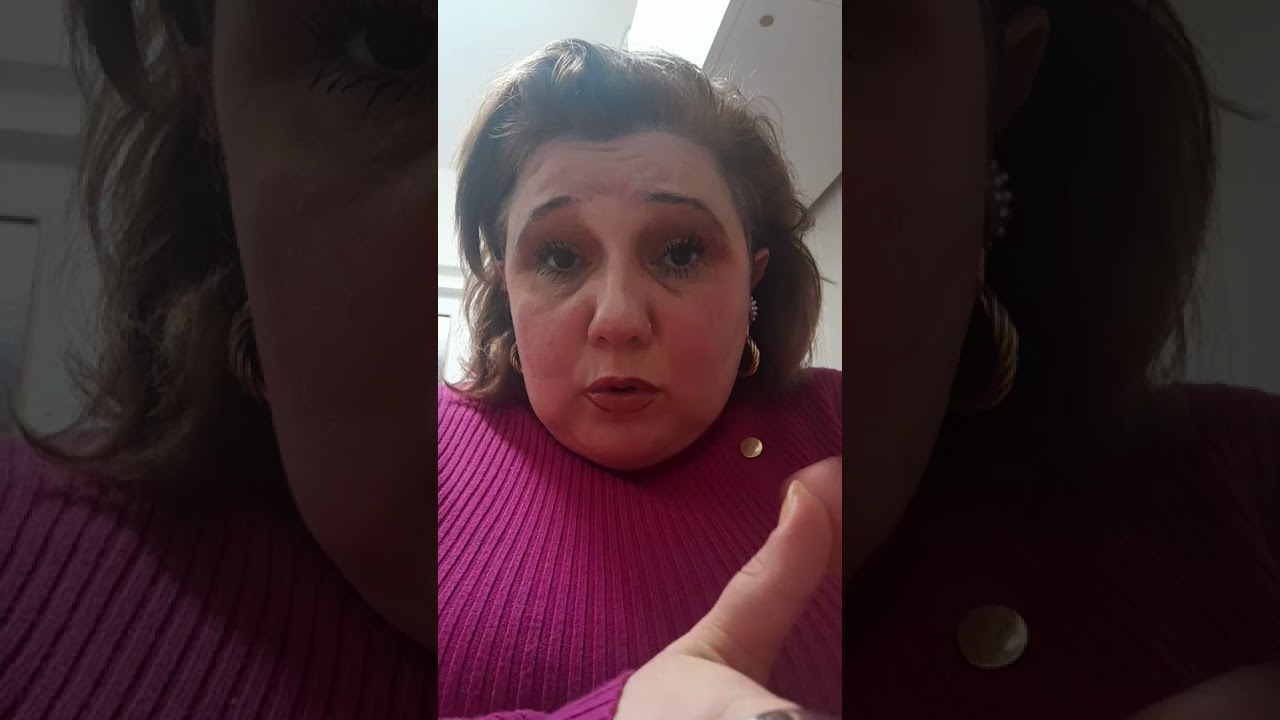 3 видео,  розовое платьице и побеседуем 