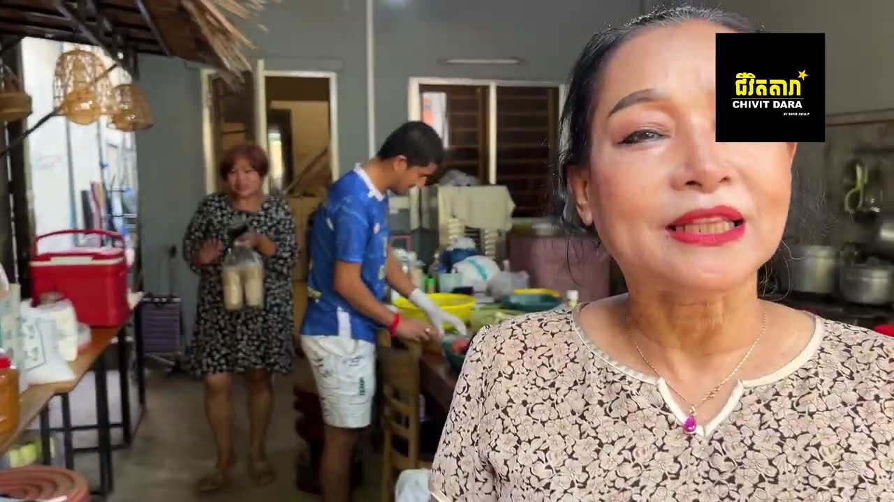ចន្ទ័ តារាទី ធ្វេីម្ហូបឆ្ងាញ់ៗទទួលមិត្តសិល្បករចាស់ៗ