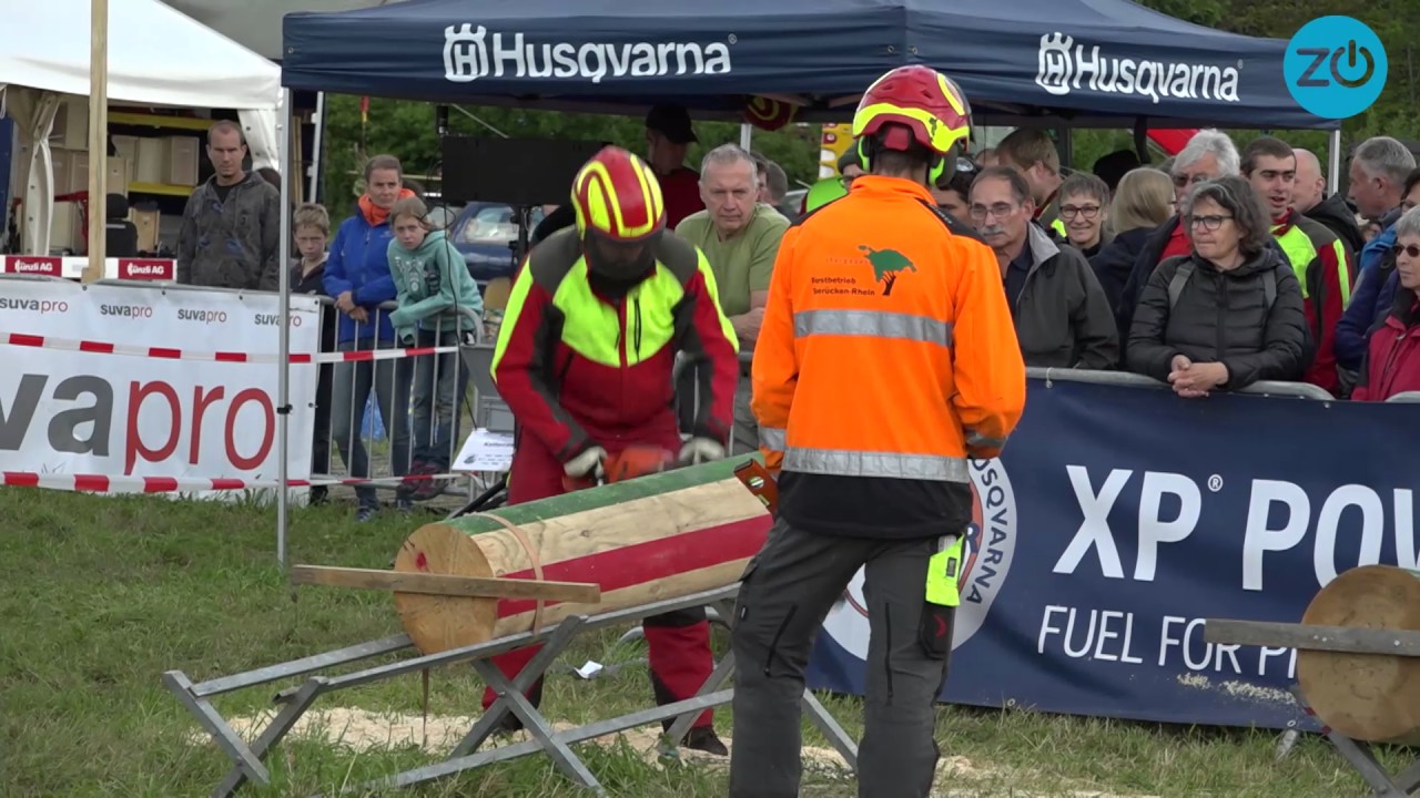 M&auml;nner wie aus Holz geschnitzt