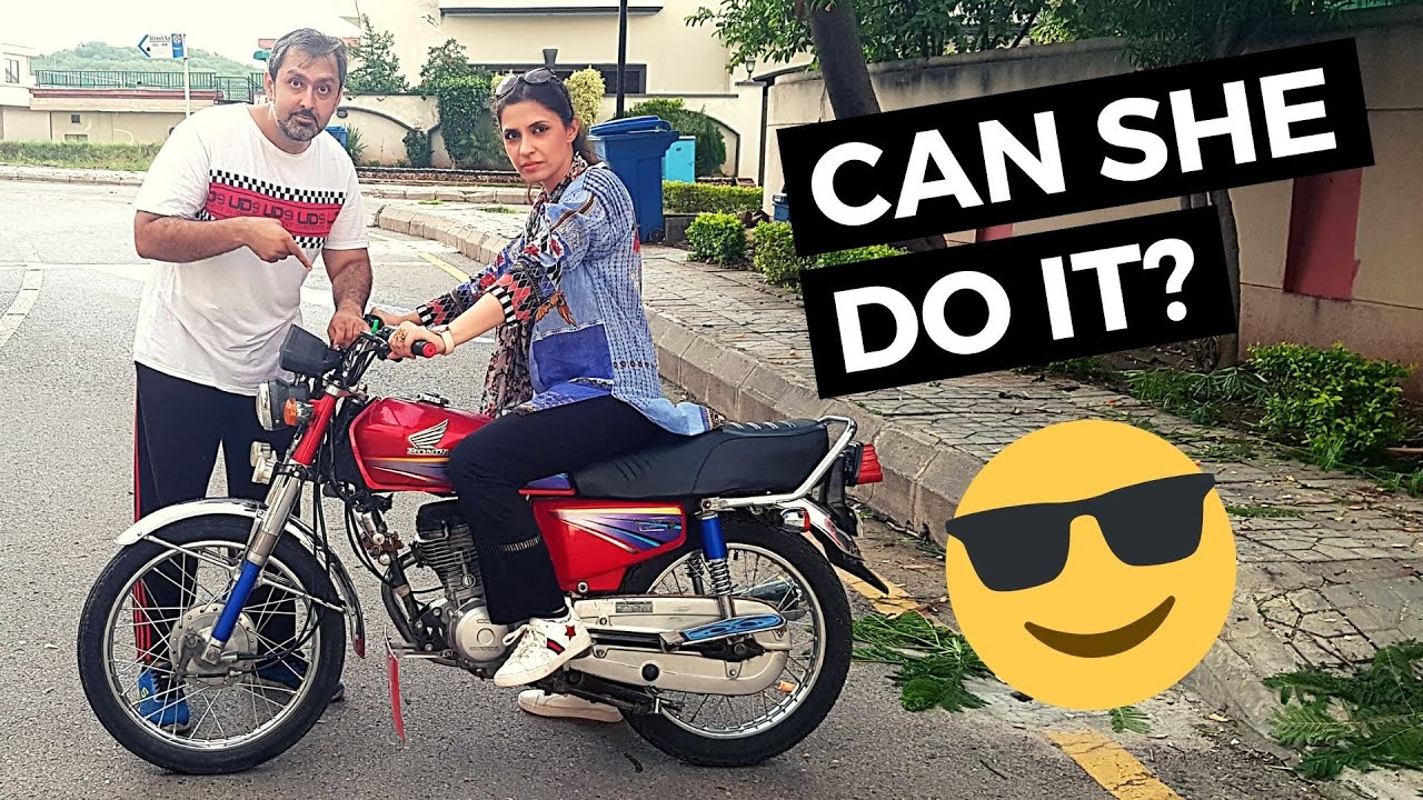 First Time Riding a Motorcycle | Wife Rides Motor Bike | Pakistani Vlog