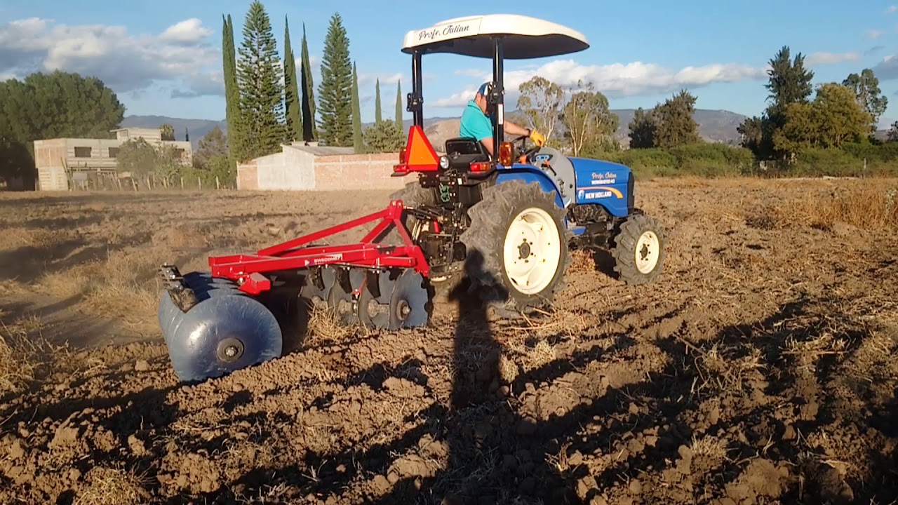 Trabajando la tierra con un workmaster 40...