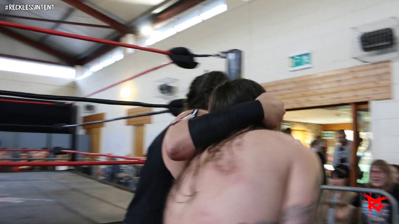 Rob Mills vs Aspen Faith