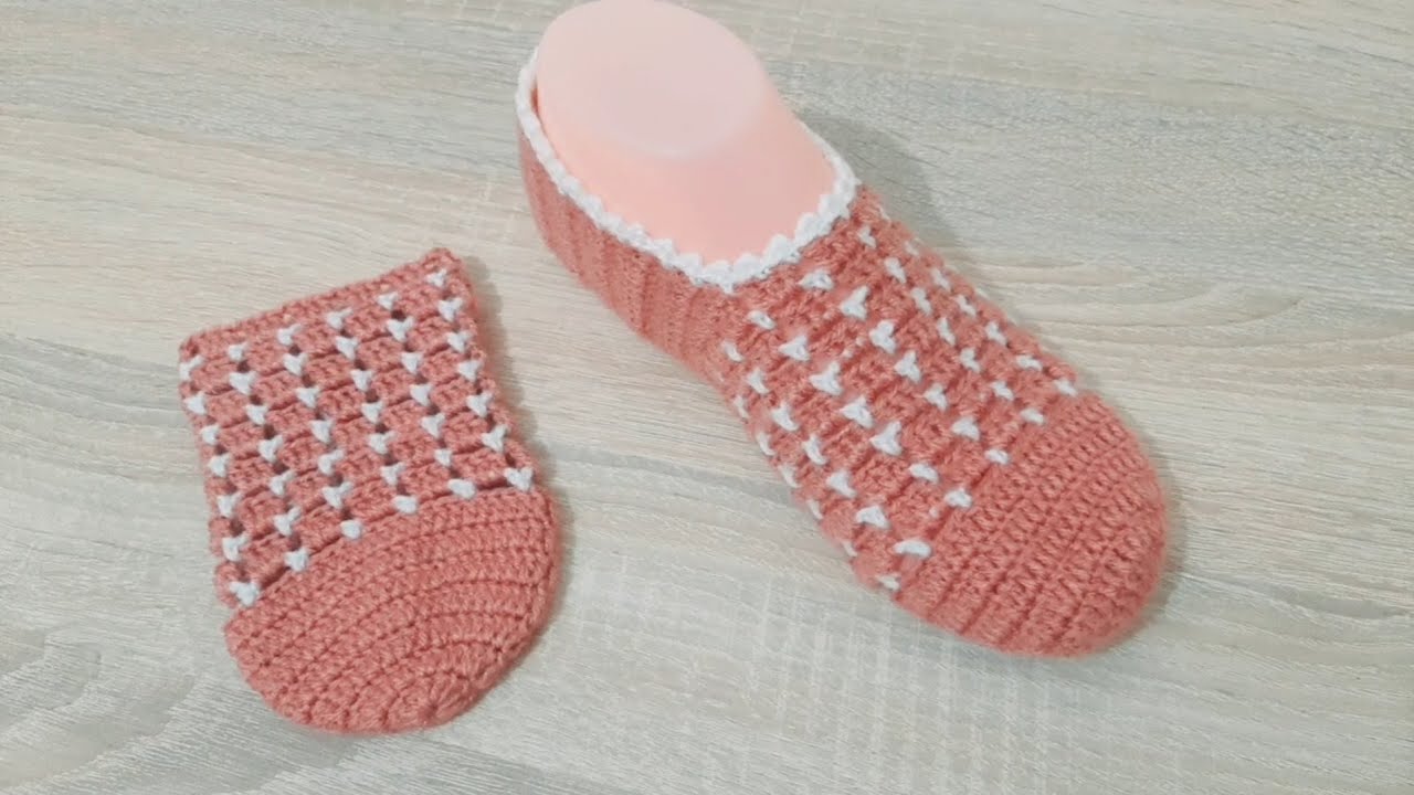 طريقة عمل حذاء نسائي / كروشيه سليبر / جوارب how to crochet a slipper