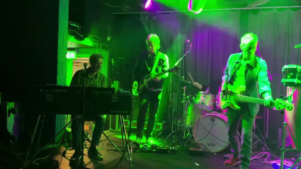 Mike Lindup / Phil Gould (Level 42) - 