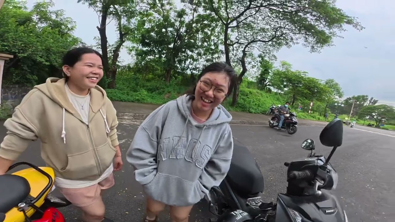 Sinh viên 3 xe vô một chỗ ￼ chúc các con một buổi chiều vui vẻ ❤️#youtube #xuhuongyoutube #longq9 ￼