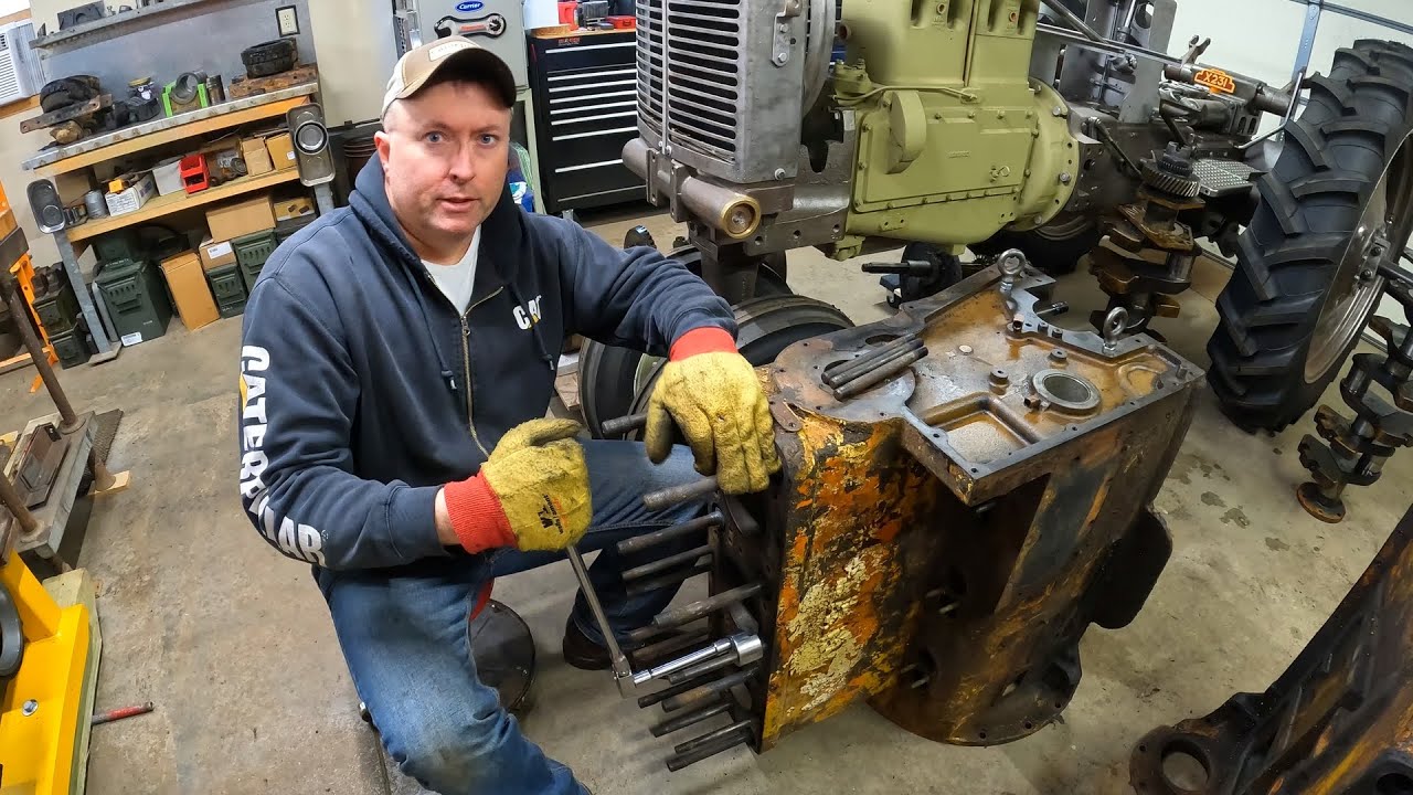 Caterpillar RD-6 Diesel Engine Tie Rod Bolts & Best Ways to Remove Them - #2H1768 Ep.29