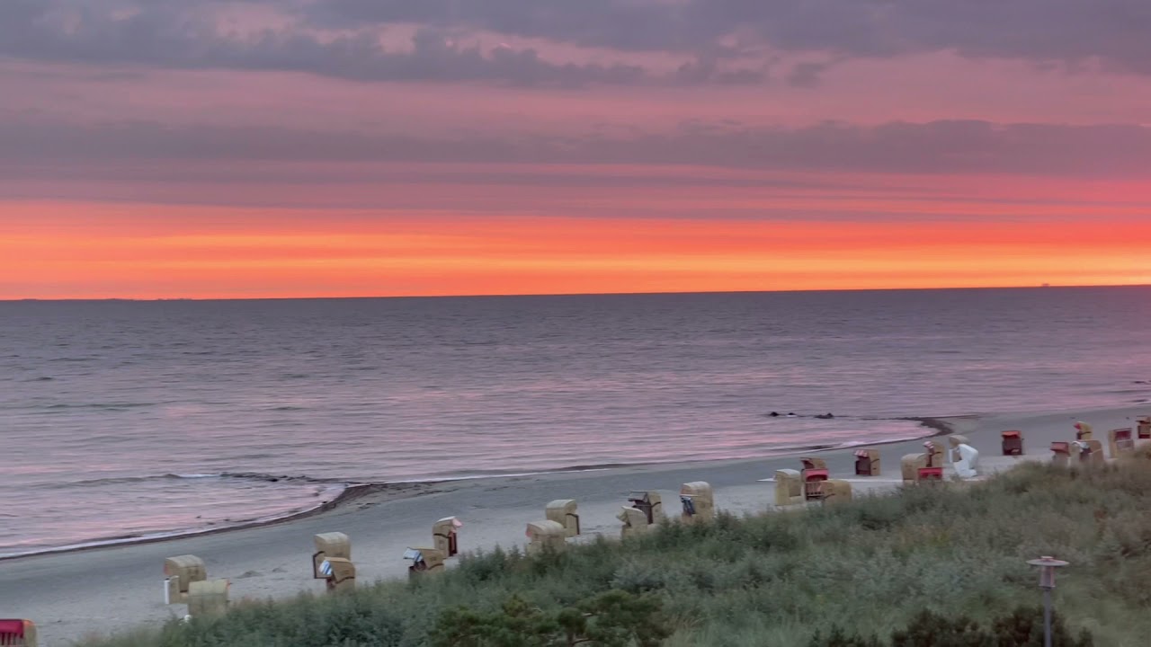 Niendorf: &bdquo;Sunrise Feeling&ldquo; am Niendorfer Hafen/ SEASIDE STRANDHOTEL