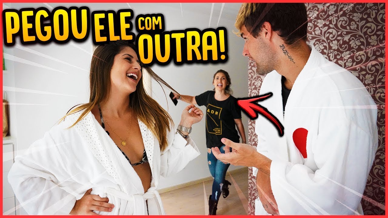 MINHA NAMORADA ME PEGOU NO QUARTO COM OUTRA!! - TROLLANDO NAMORADA [ REZENDE EVIL ]