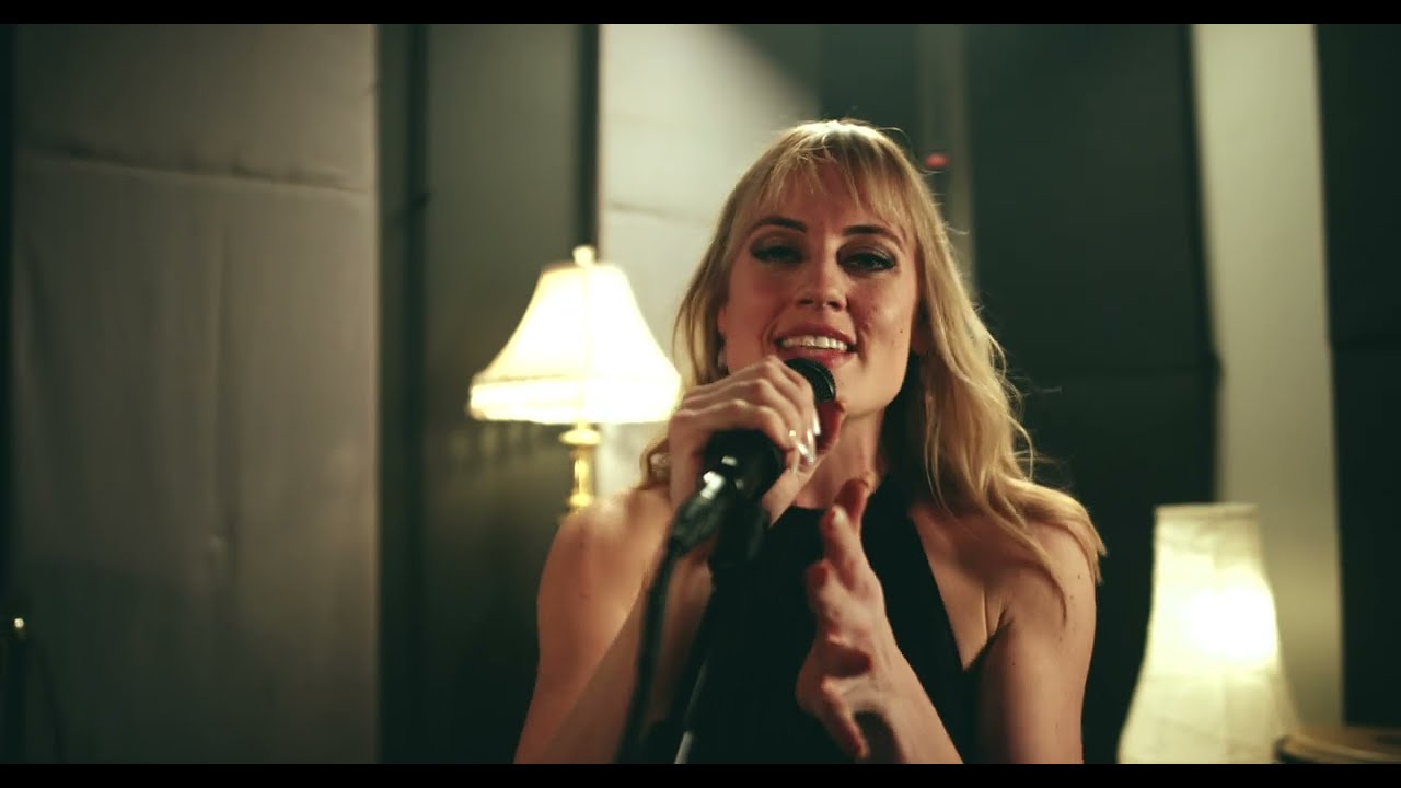 Man! I Feel Like A Woman! (Shania Twain Cover) - Champagne Casanova