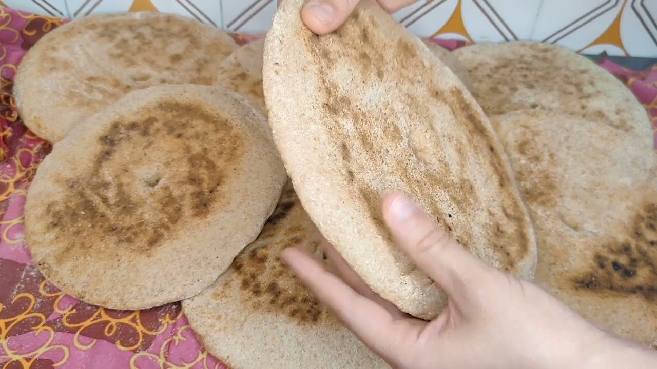 #شهيوات_رمضان خبيزات المقلاة بدقيق القمح و شوفان و نخالة رطبين و خفاف شهوة منهم