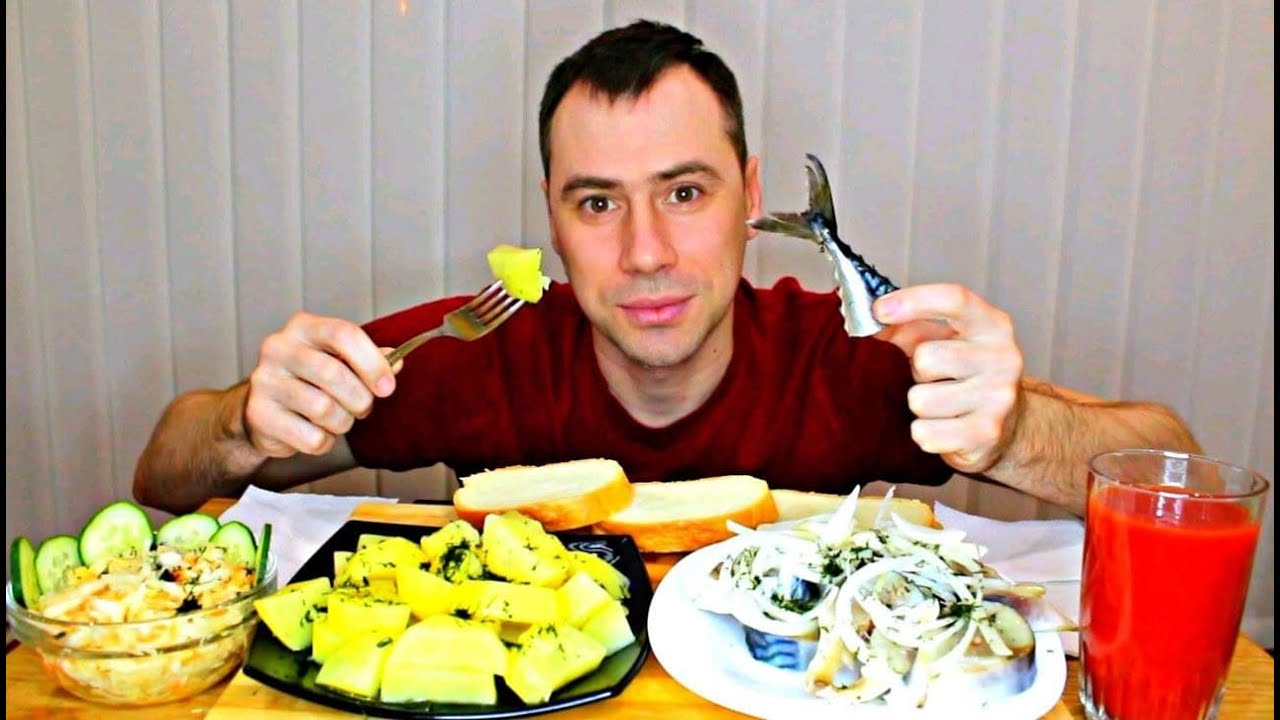 MUKBANG  Малосольная скумбрия, картошечка / ASMR / МУКБАНГ / Мукбанг Сеня  / eating show /먹방