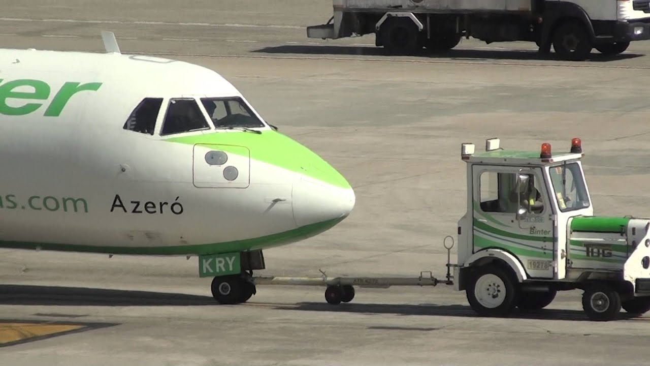 Binter Canarias ATR-72 EC-KRY On Pushback Gran Canaria GCLP