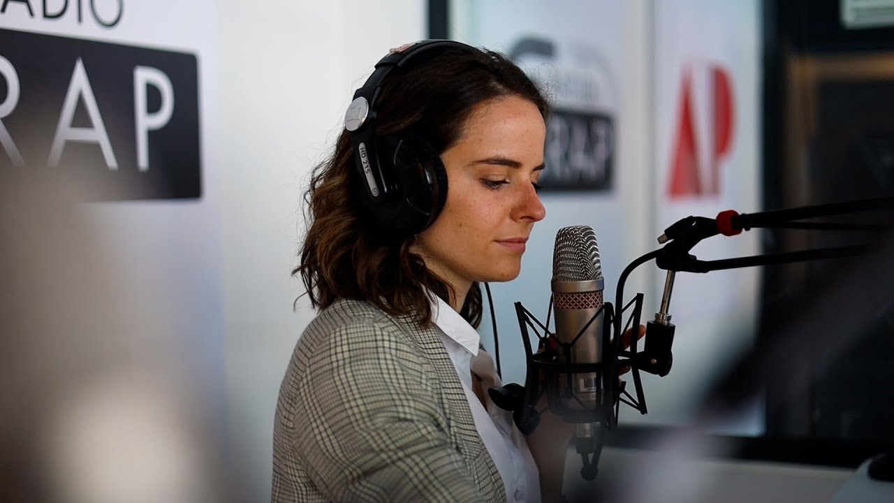 Anke Goergen combineert bachelor Journalistiek met bloeiende mediacarri&egrave;re