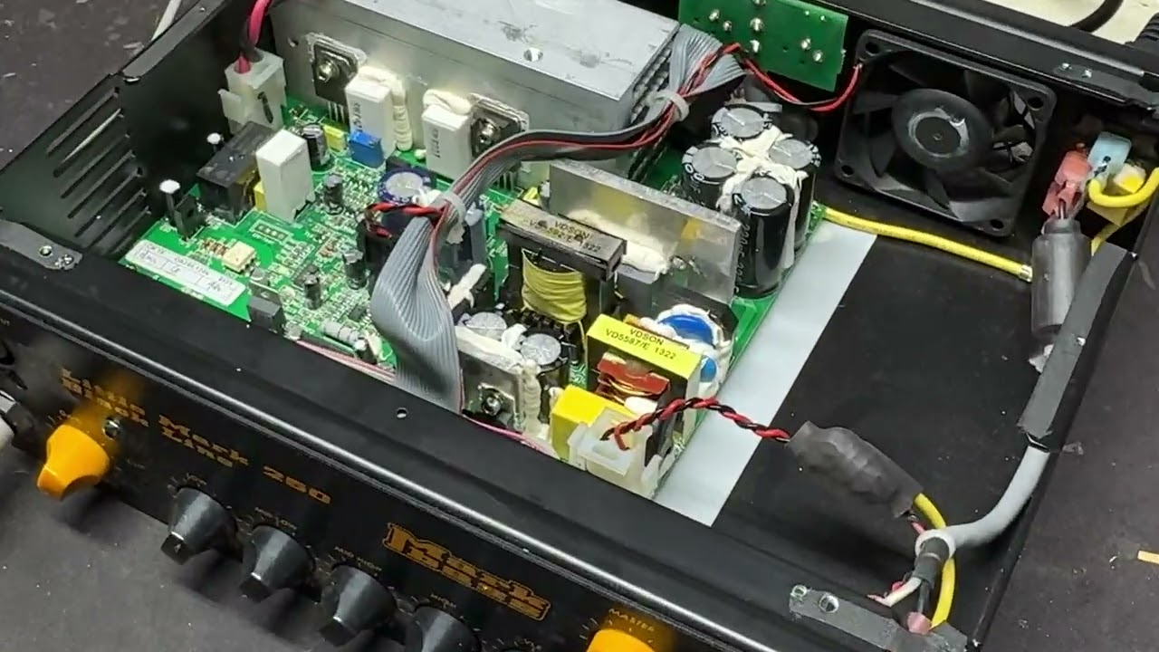 ￼Mark Bass Little Mark 250 - repair overview speaker muting relay circuit ￼