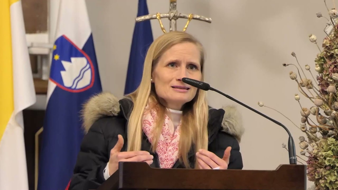 Urška Valjavec | Pričevanje za starše