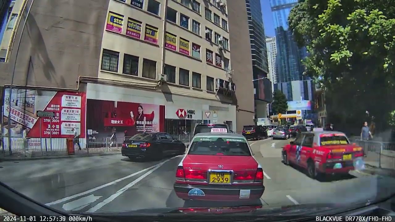 轉彎前已感覺到車手迫近，所以收慢回避，我慢慢揸到終點落埋客佢仲係度發夢