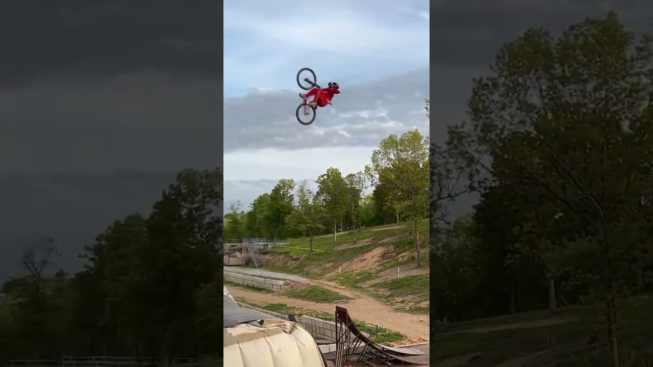 World's first Quadruple backflip on a MTB from last year's #Showusurtricks finalist 🔥