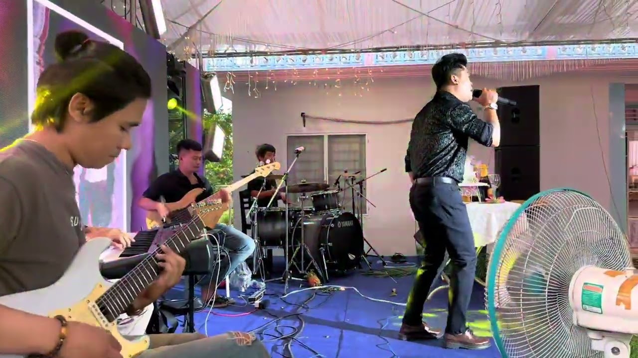 Pleng thlek knong besdong 