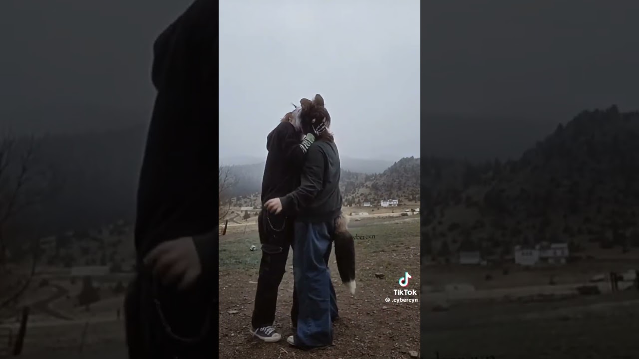 Therian/alterhuman couples☆♡♤ 《there is ALOT of kissing so watch if u enjoy ig》