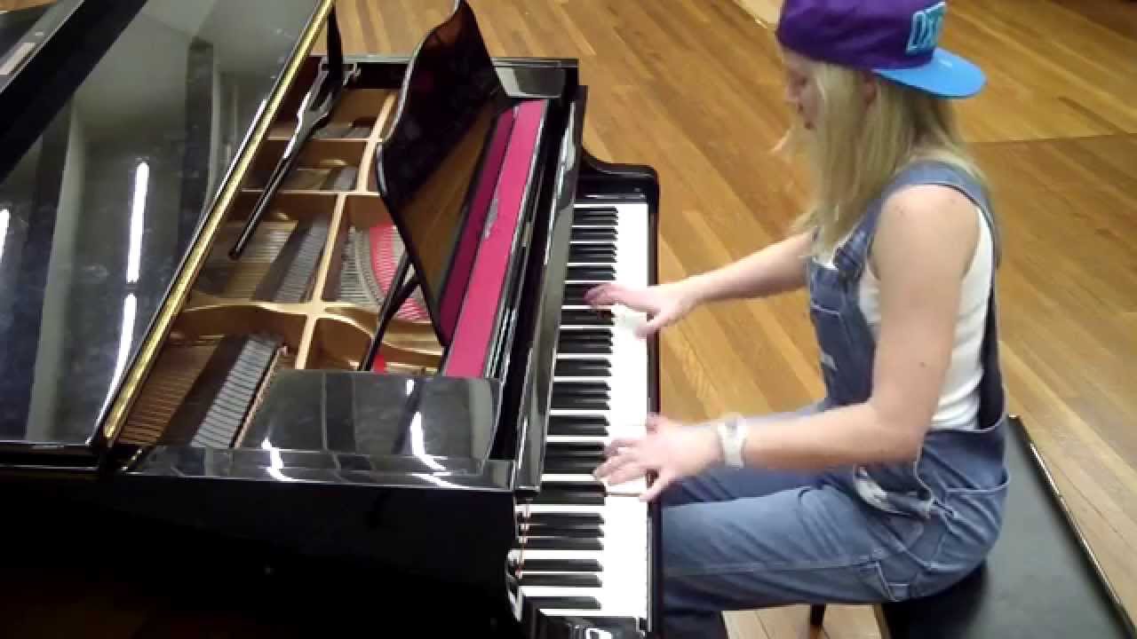 Lara plays MMMBop by Hanson (piano cover)