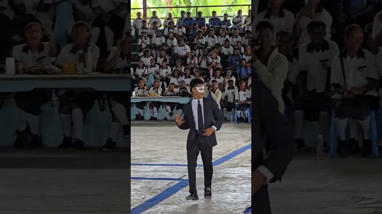 PNG Student Moonwalks to Billie Jean at Lae Secondary Talent Show 🇵🇬 #Moonwalk #PNGtalent #Lae