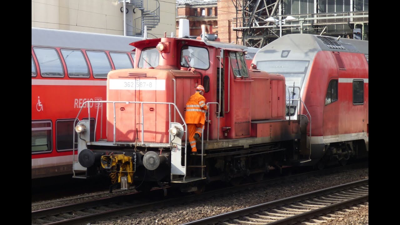 Alte Rangierlok 362 587-8 (BR 362) zieht Steuerwagen aus Bremen HBF/ Rangierfahrt (Diesel Sound)
