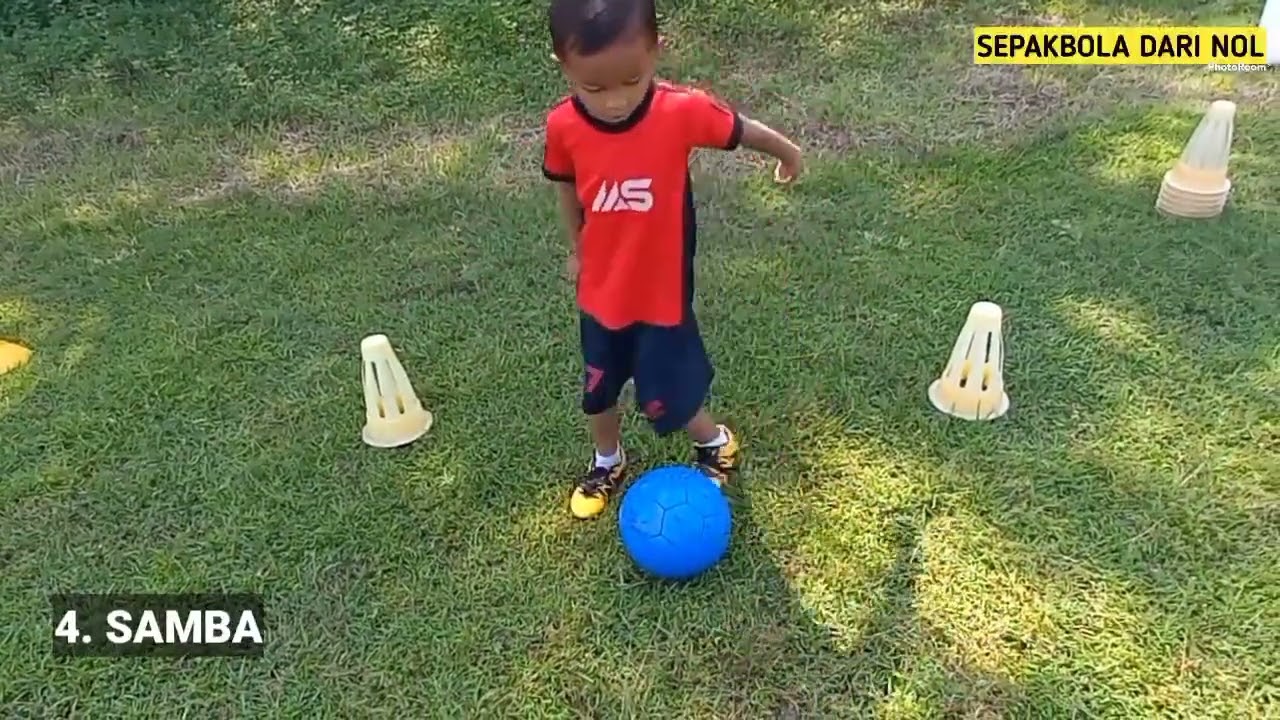 part #1 Latihan sepakbola usia dini usia 6 tahun, perbanyak sentuhan bola