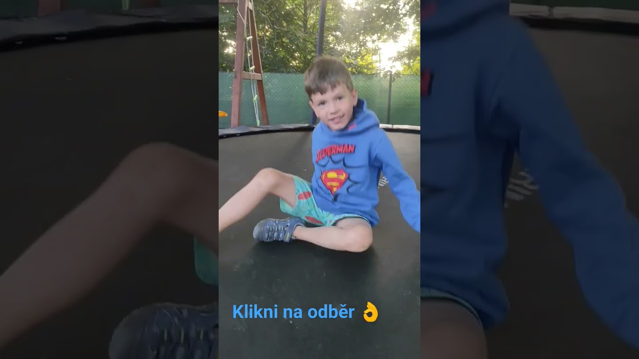 křiž&aacute;k 🕷️ #5 trampol&iacute;na #borec #krizak