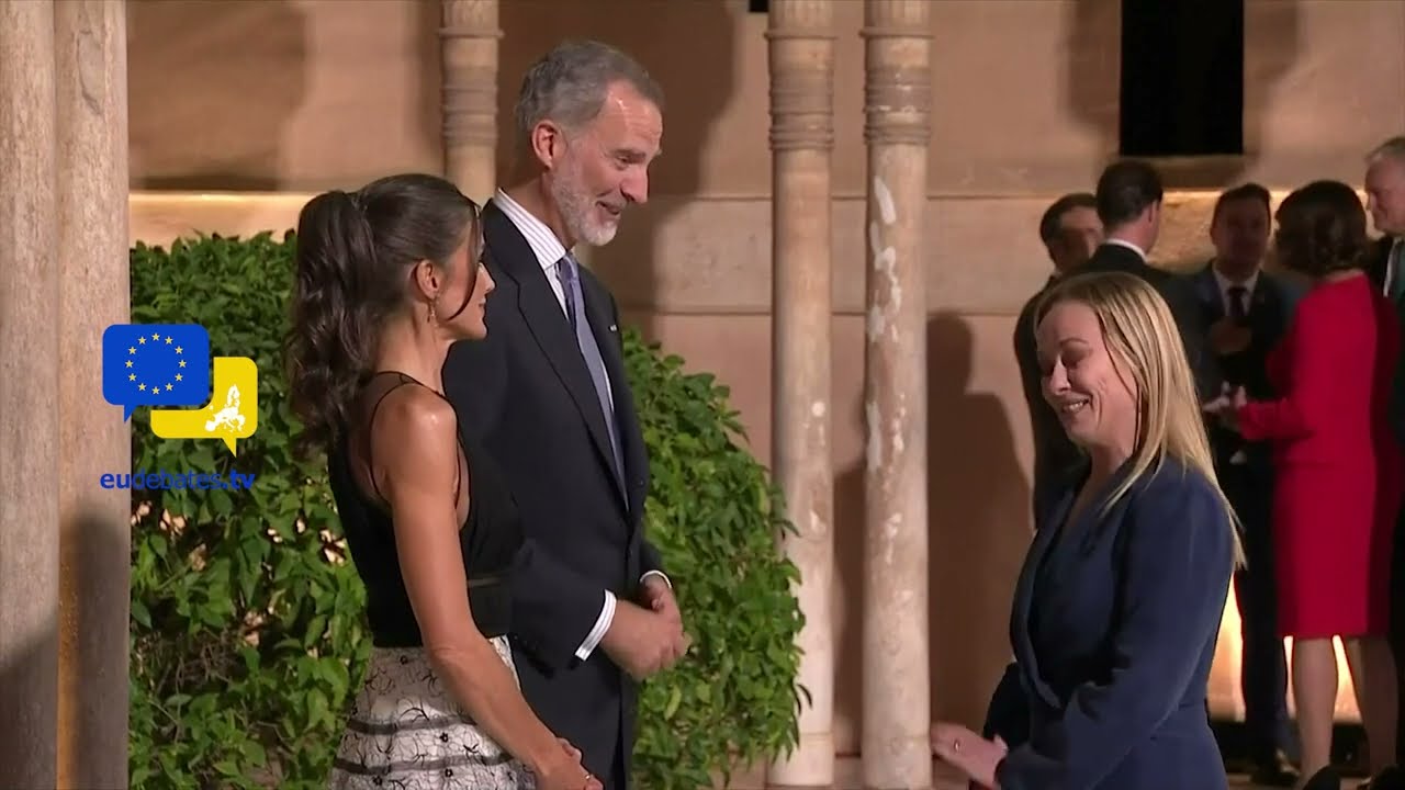 Giorgia Meloni PM of Italy inside the glamorous Alhambra Palace with King Felipe VI & Queen Letizia
