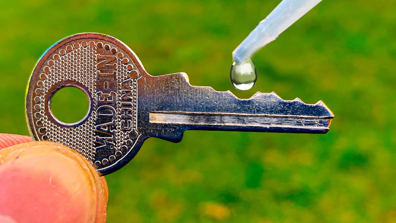 How to make a key that unlocks all locks - Brilliant idea !